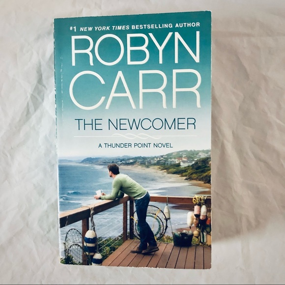 Other - 💝 The Newcomer by Robyn Carr, A Thunder Point Series Romance Book